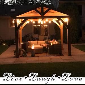 Meet your Posher, Yolanda